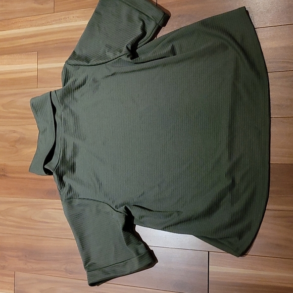 Nwt DIANE GILMAN oversized turtleneck top in Olive - Picture 3 of 4